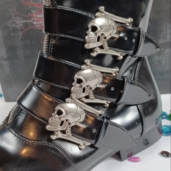 Gothic Beauty, Shiny Black Demonia Skull Buckle Pike Boots Low Heel Pointed Toe - Picture 6 of 8